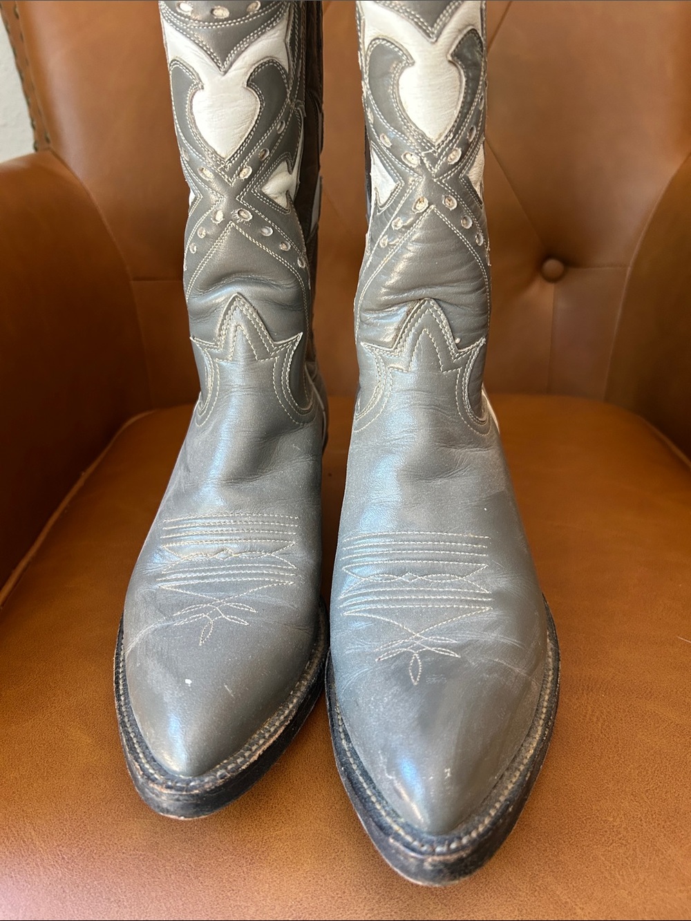 Tony Lama Gray and White Embroidered Heeled Cowboy Boots - Picture 3 of 7